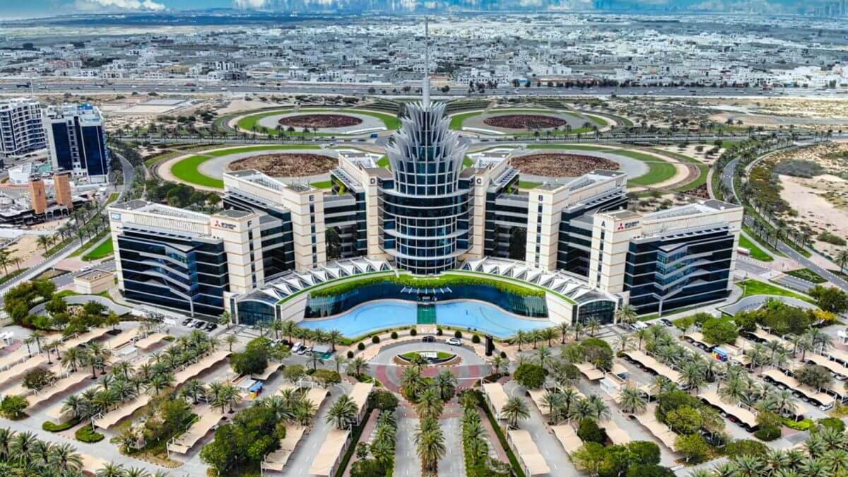 Dubai Loop futuristic underground passenger transport and smart mobility tunnel network